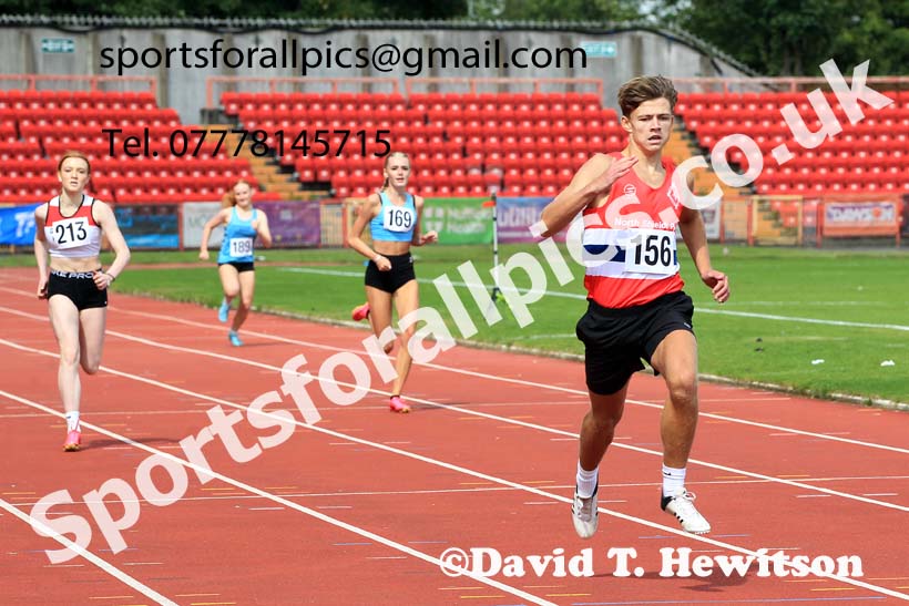 300 metres, 2024 Gateshead Tartan Games.  Photo: David T. Hewitson/Sports for All Pics